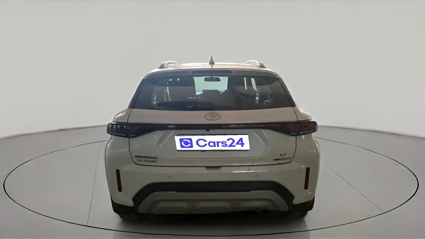 2025 Toyota Urban Cruiser Taisor V 1.0 Petrol AT, Petrol, Automatic, 2,253 km, exterior