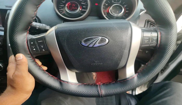 2014 Mahindra XUV500 W8, Diesel, Manual, 1,12,609 km, interior