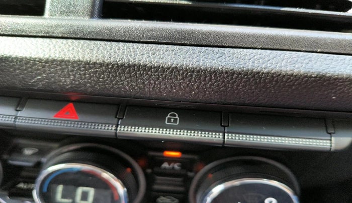 2022 Renault Kiger RXZ TURBO CVT DUAL TONE, Petrol, Automatic, 33,267 km, interior