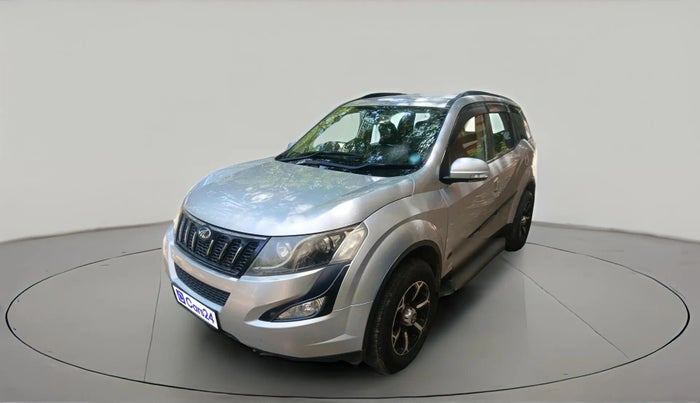 2015 Mahindra XUV500 W6, Diesel, Manual, 1,02,059 km, exterior