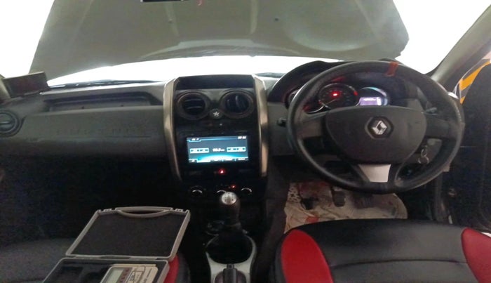 2017 Renault Duster 85 PS RXS MT DIESEL, Diesel, Manual, 45,445 km, interior