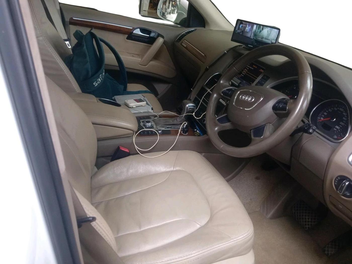 2013 Audi Q7 4.2 TDI QUATTRO, Diesel, Automatic, 74,732 km, interior