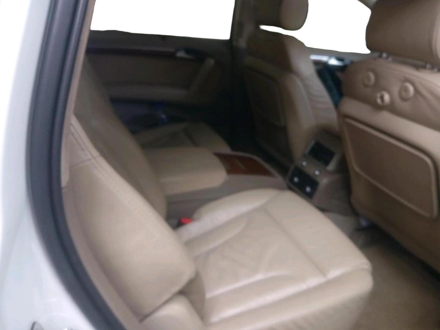 2013 Audi Q7 4.2 TDI QUATTRO, Diesel, Automatic, 74,732 km, interior