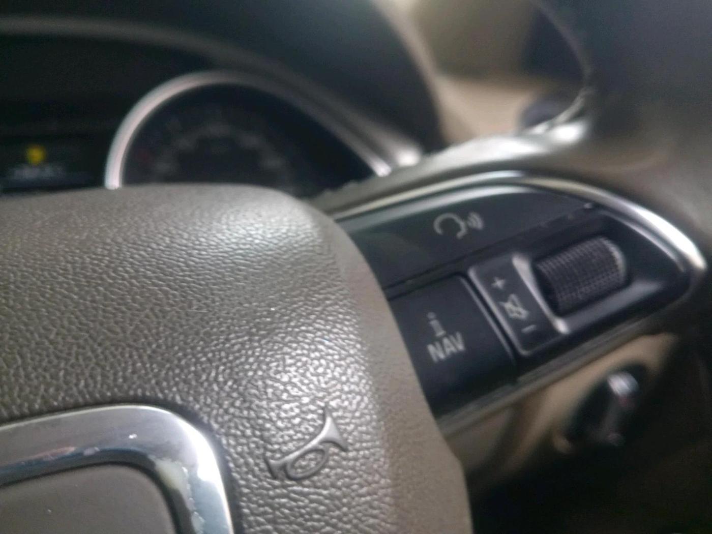 2013 Audi Q7 4.2 TDI QUATTRO, Diesel, Automatic, 74,732 km, interior