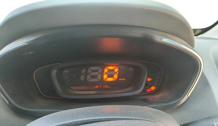 2018 Renault Kwid RXT 1.0 (O), Petrol, Manual, 19,710 km, interior