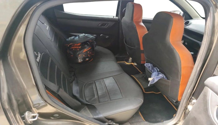 2018 Renault Kwid RXT 1.0 (O), Petrol, Manual, 19,710 km, interior