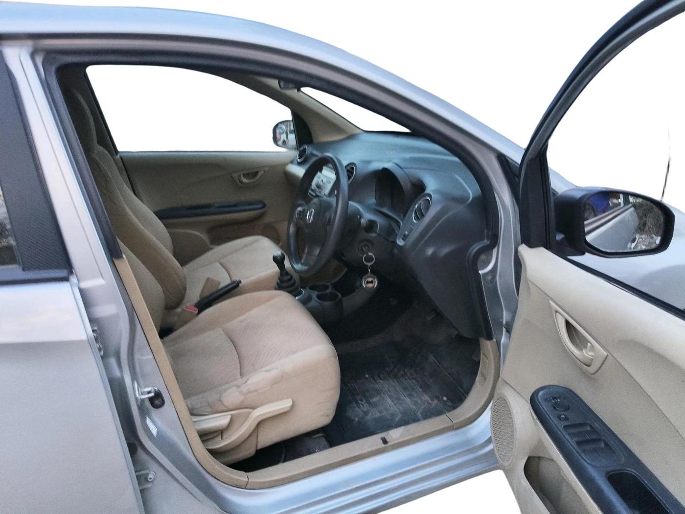 2013 Honda Amaze 1.5L I-DTEC S, Diesel, Manual, 1,42,869 km, interior