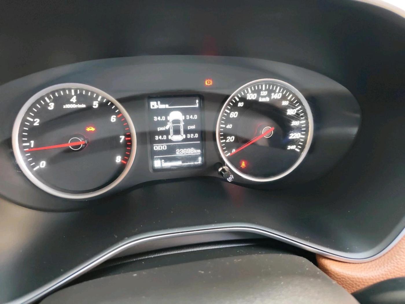 2022 MG HECTOR PLUS SELECT 2.0 DIESEL TURBO MT 7-STR, Diesel, Manual, 23,696 km, interior
