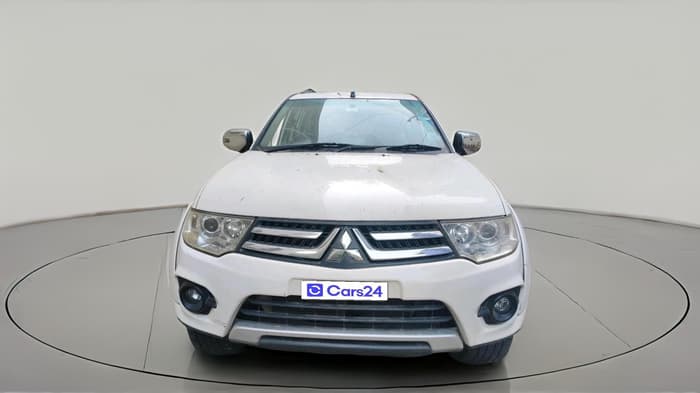 2016 Mitsubishi Pajero Sport 2.5 AT 4X2, Diesel, Automatic, 1,40,440 km, exterior