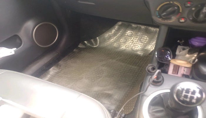 2011 Maruti Swift VDI, Diesel, Manual, 88,889 km, interior