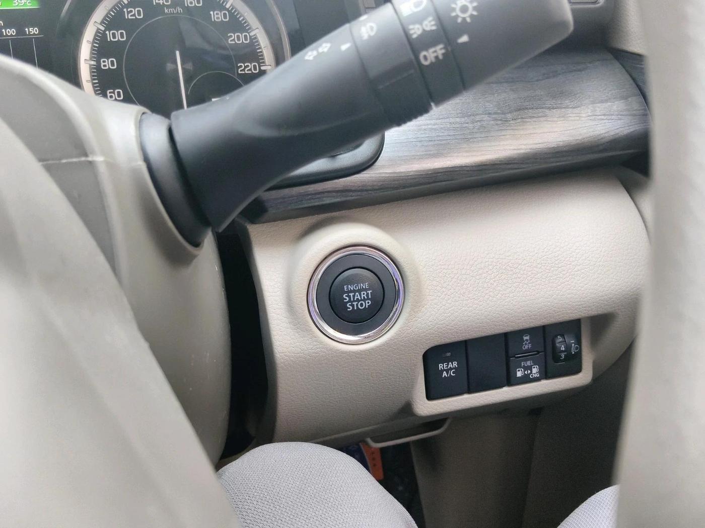 2025 Maruti Ertiga ZXI  CNG, CNG, Manual, 1,958 km, interior