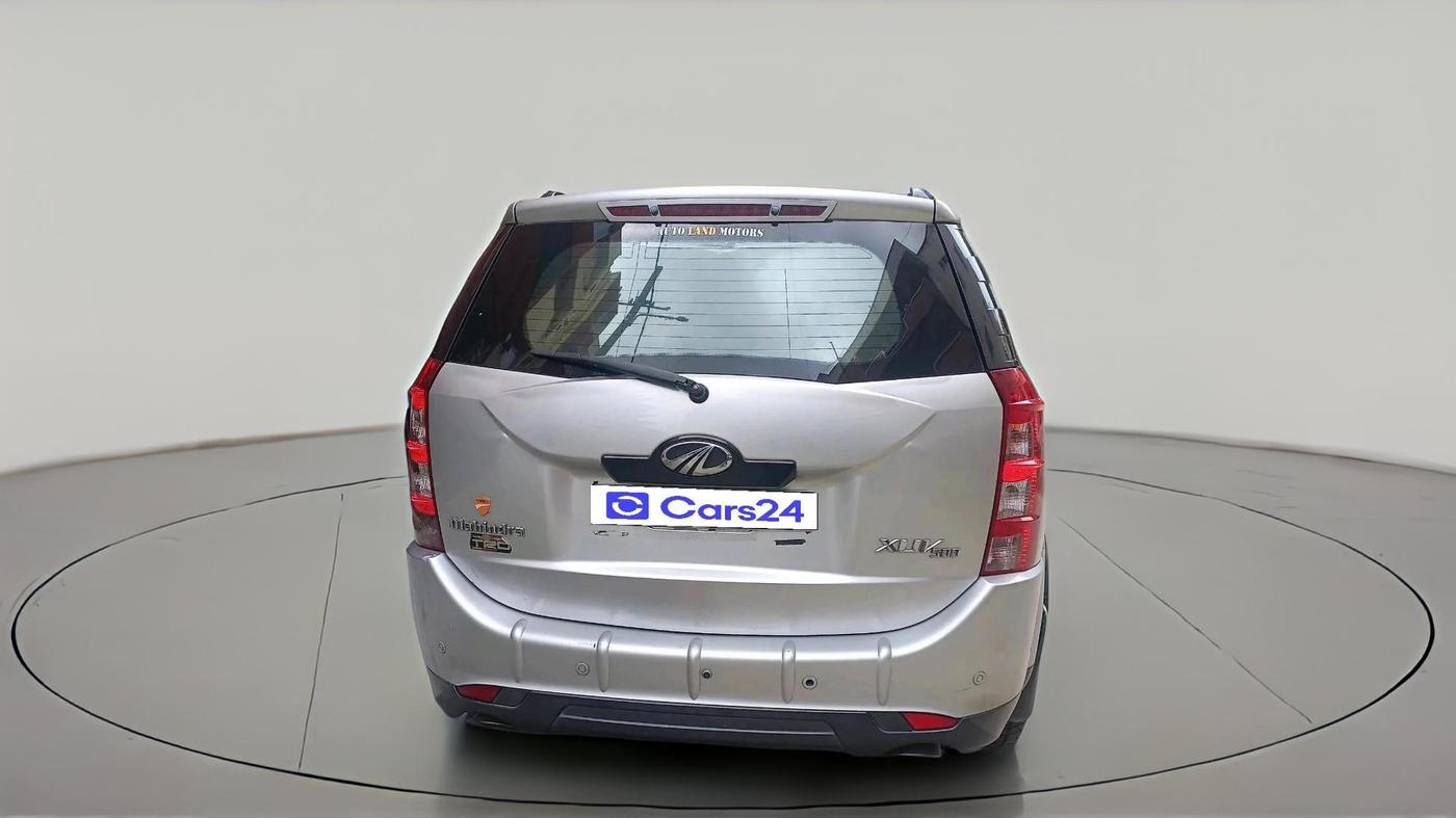 2013 Mahindra XUV500 W8, Diesel, Manual, 1,32,338 km, exterior