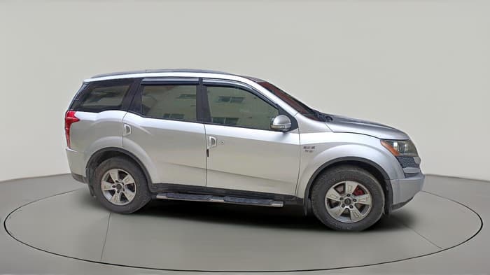 2013 Mahindra XUV500 W8, Diesel, Manual, 1,32,338 km, exterior