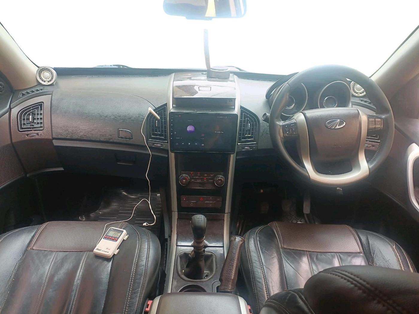 2013 Mahindra XUV500 W8, Diesel, Manual, 1,32,338 km, interior