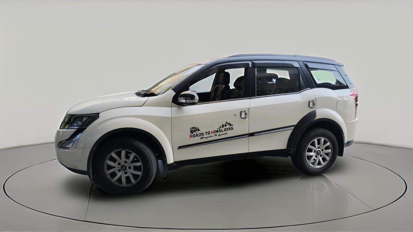 2016 Mahindra XUV500 W10 AT, Diesel, Automatic, 1,23,621 km, exterior