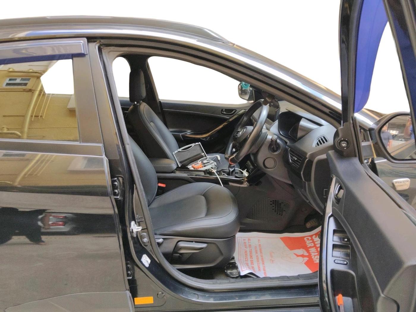 2022 Tata NEXON XZ PLUS (HS) PETROL DARK EDITION, Petrol, Manual, 15,500 km, interior