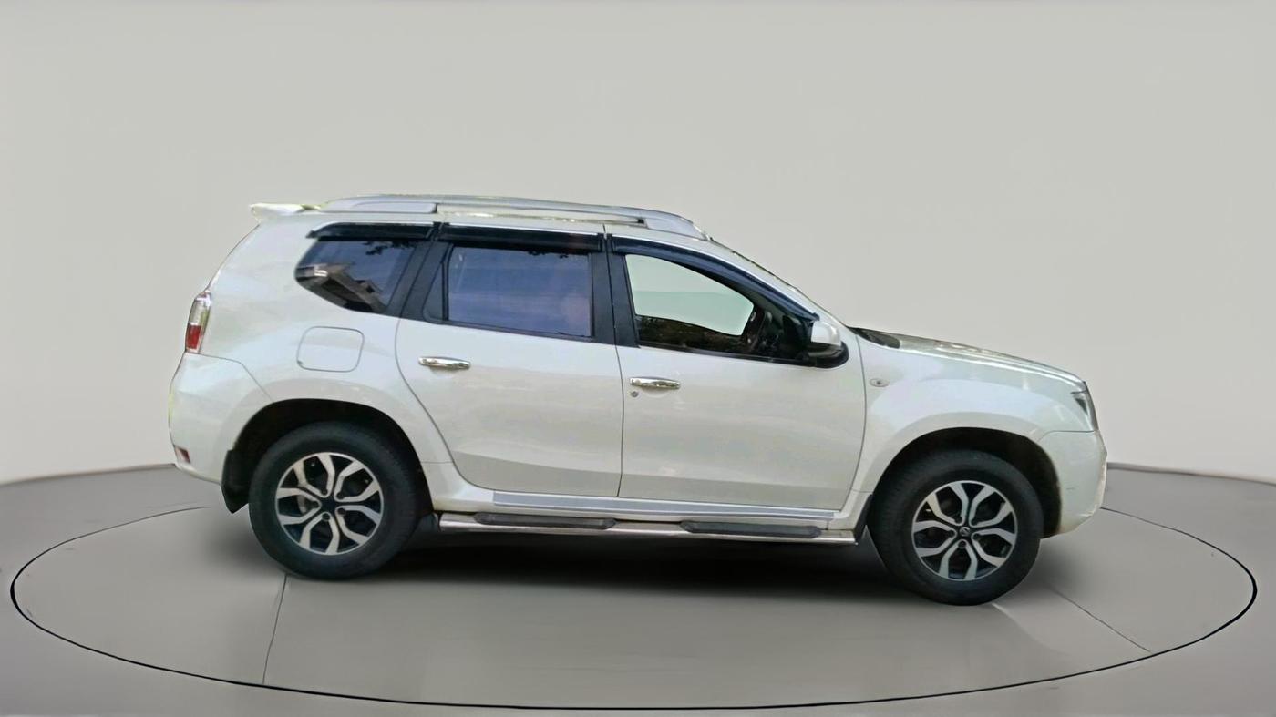 2014 Nissan Terrano XV D THP 110 PS, Diesel, Manual, 1,78,170 km, exterior
