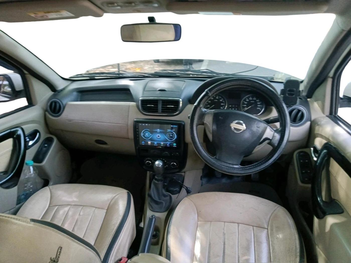 2014 Nissan Terrano XV D THP 110 PS, Diesel, Manual, 1,78,170 km, interior