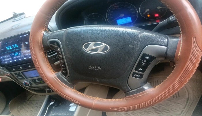 2011 Hyundai Santa Fe 2 WD, Diesel, Manual, 1,94,326 km, interior