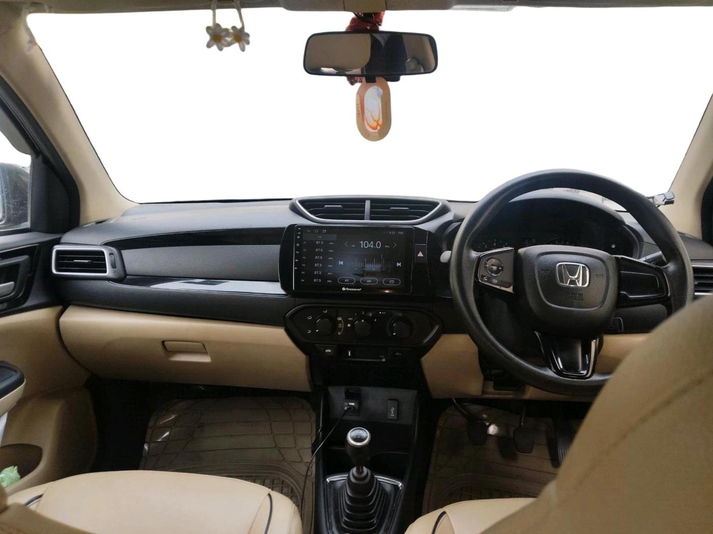 2018 Honda Amaze 1.2L I-VTEC S, Petrol, Manual, 1,21,138 km, interior
