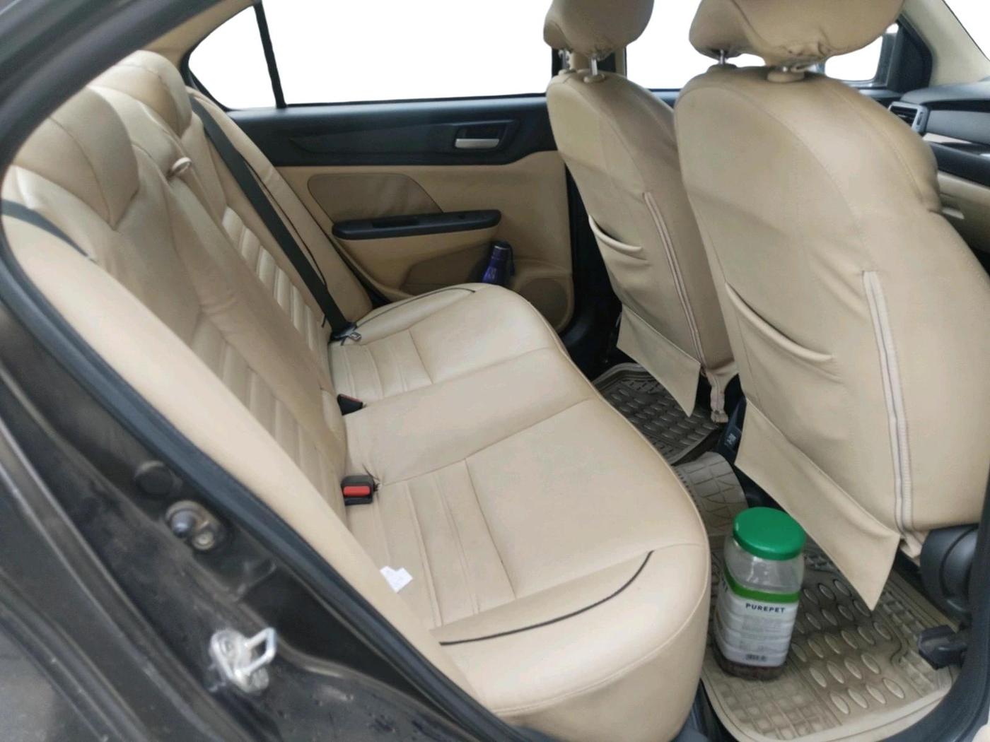 2018 Honda Amaze 1.2L I-VTEC S, Petrol, Manual, 1,21,138 km, interior