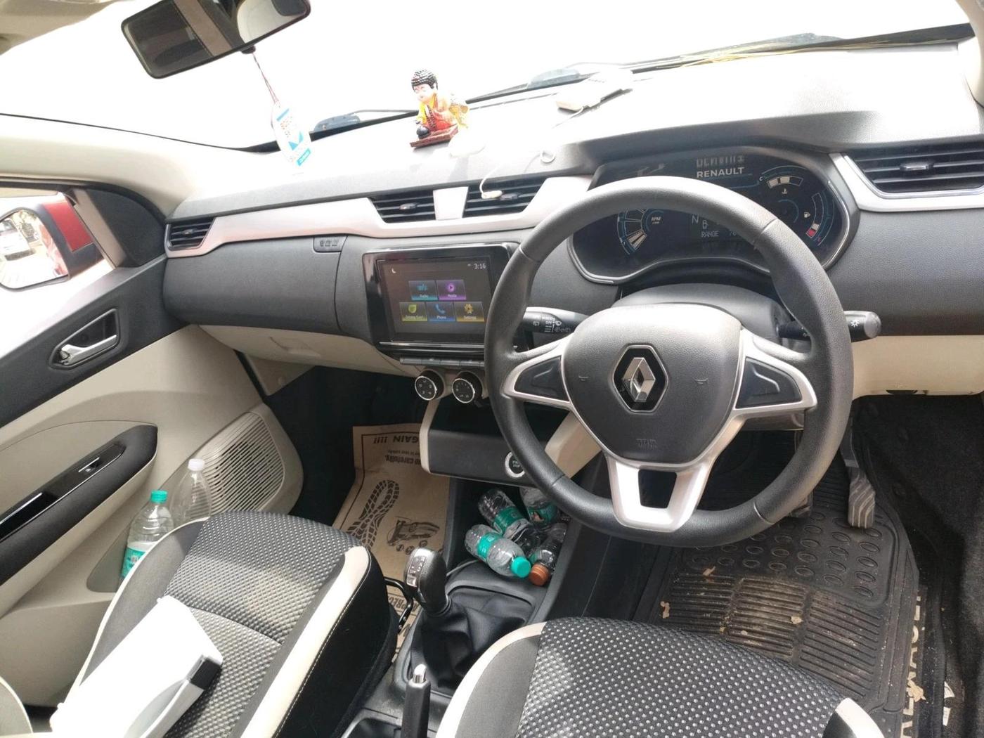 2020 Renault TRIBER RXZ AMT, Petrol, Automatic, 28,602 km, interior