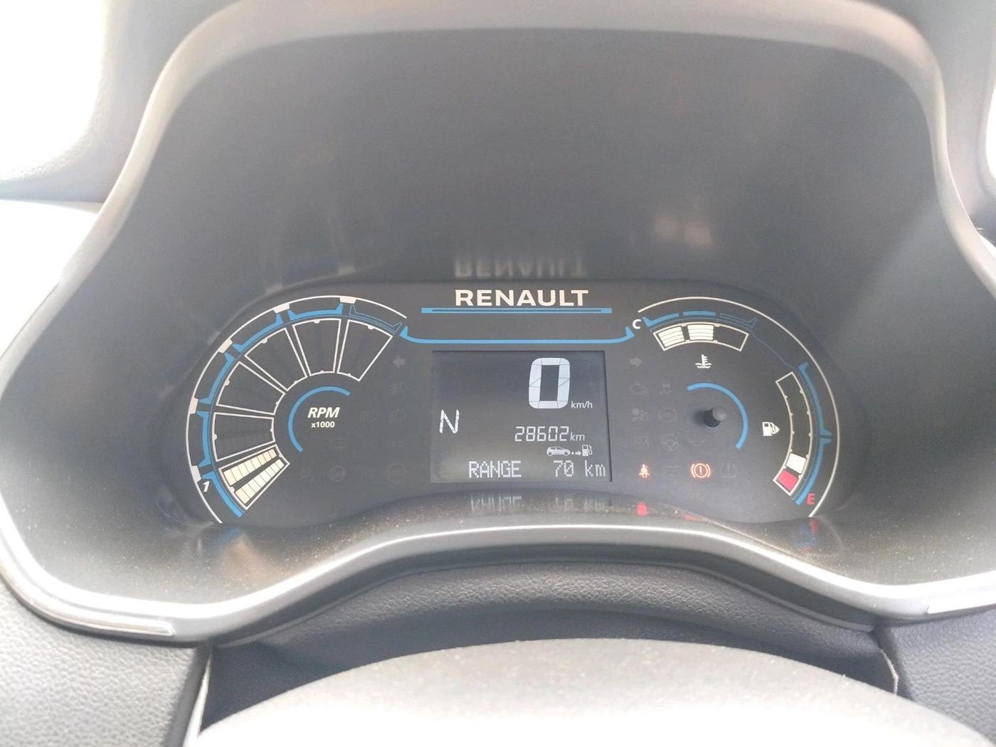 2020 Renault TRIBER RXZ AMT, Petrol, Automatic, 28,602 km, interior