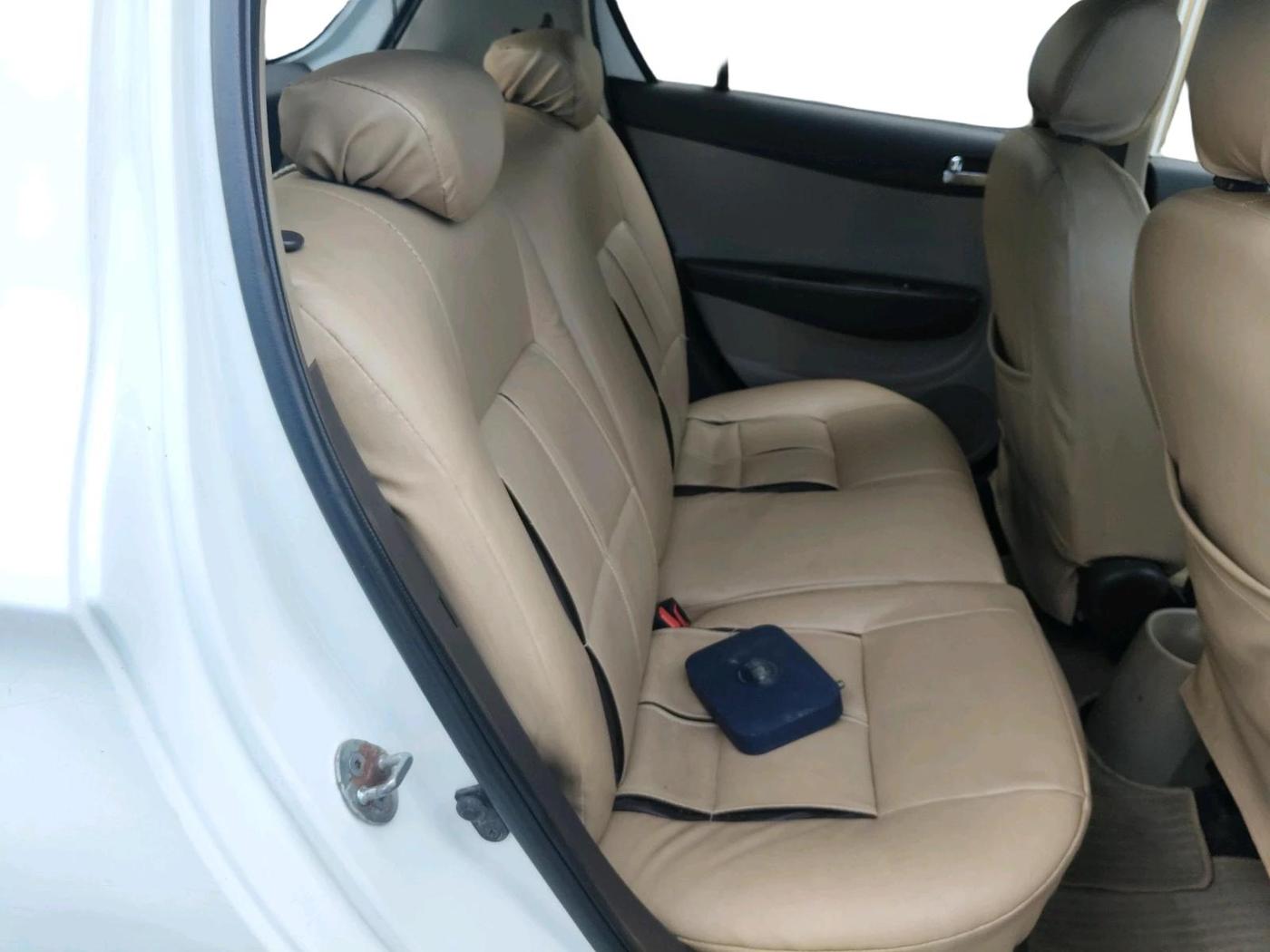 2010 Hyundai i20 ASTA 1.2, Petrol, Manual, 75,401 km, interior