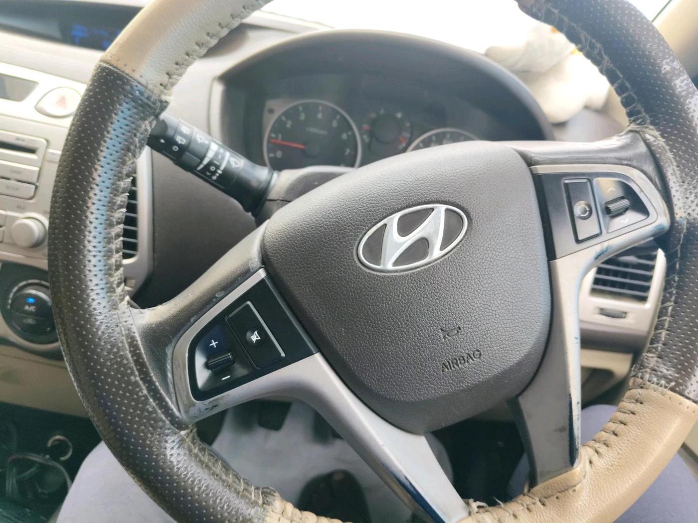 2010 Hyundai i20 ASTA 1.2, Petrol, Manual, 75,401 km, interior