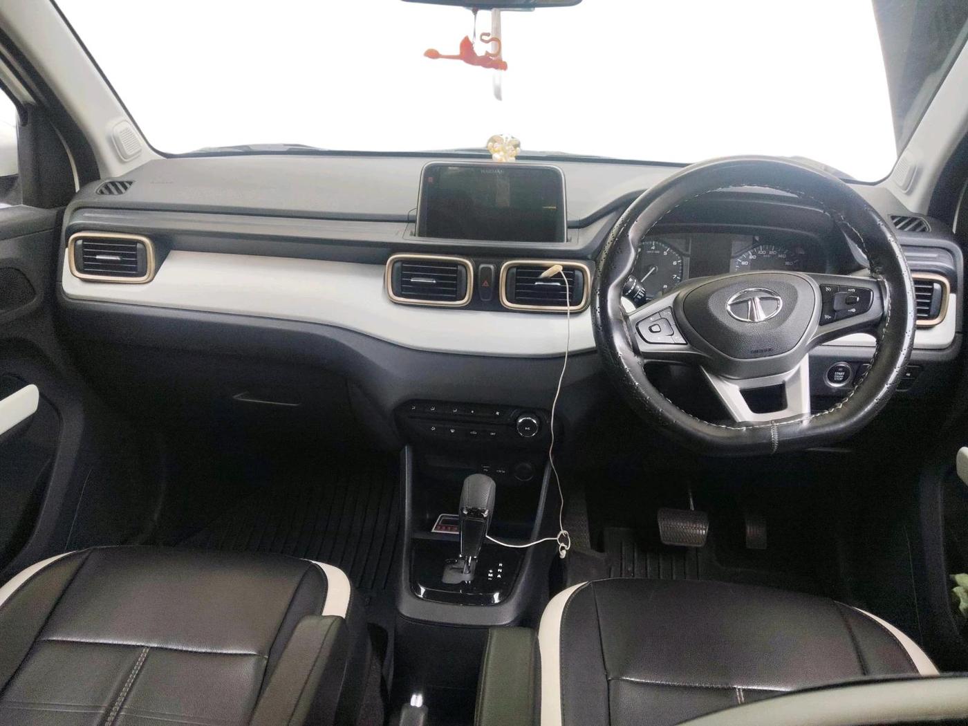 2023 Tata PUNCH  Accomplished AMT Sunroof , CNG, Automatic, 13,307 km, interior