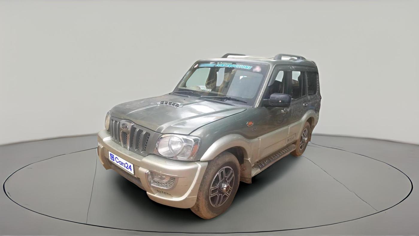 2013 Mahindra Scorpio VLX 2WD AIRBAG BS-III, Diesel, Manual, 1,35,078 km, exterior