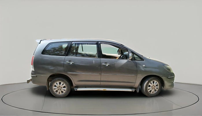 2011 Toyota Innova V 2.5 7 STR, Diesel, Manual, 1,66,846 km, exterior