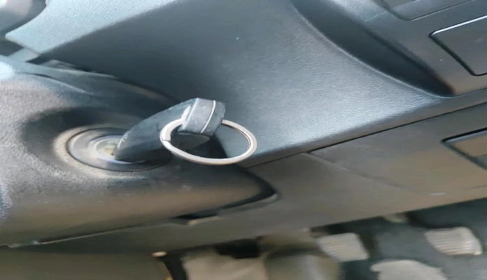 2018 Mahindra KUV 100 NXT K8 P 6 STR, Petrol, Manual, 85,701 km, interior