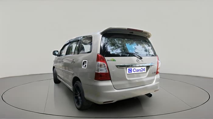 2013 Toyota Innova 2.5 VX 7 STR, Diesel, Manual, 2,78,253 km, exterior