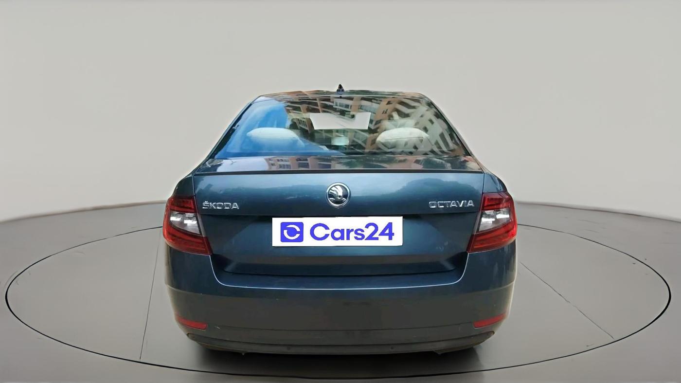 2017 Skoda Octavia STYLE PLUS AT 1.8 TSI, Petrol, Automatic, 1,23,557 km, exterior