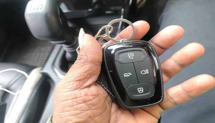 2025 Tata NEXON Creative Plus (PS) 1.2 Petrol Dual Tone, Petrol, Manual, 9,608 km, interior