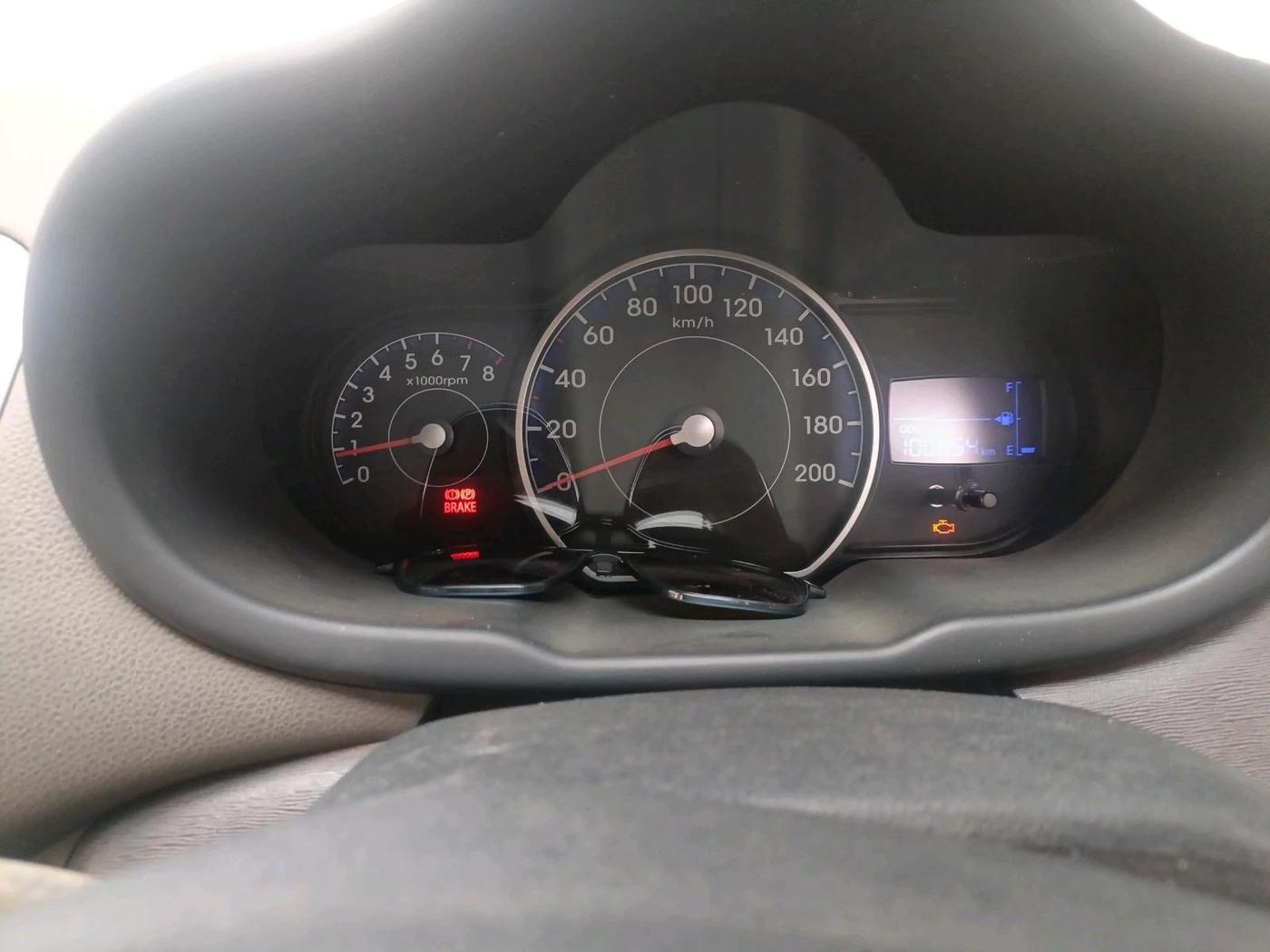2013 Hyundai i10 MAGNA 1.2, Petrol, Manual, 1,00,854 km, interior