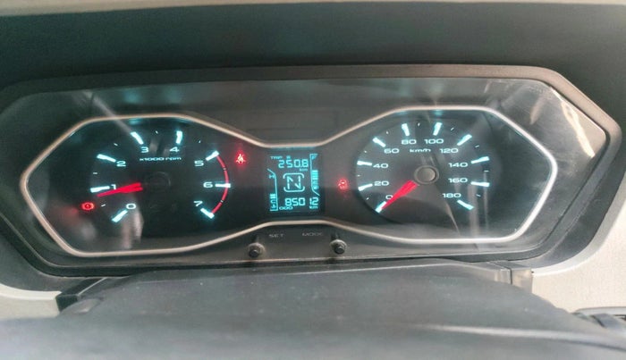 2021 Mahindra Scorpio S11 2WD, Diesel, Manual, 85,012 km, interior