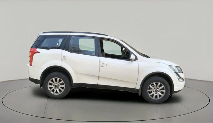 2016 Mahindra XUV500 W8, Diesel, Manual, 65,978 km, exterior