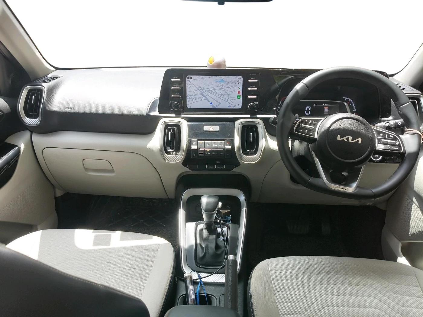 2023 KIA SONET HTX 1.0 DCT, Petrol, Automatic, 20,416 km, interior