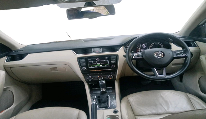 2015 Skoda Octavia 2.0 TDI CR STYLE PLUS AT, Diesel, Automatic, 1,96,295 km, interior