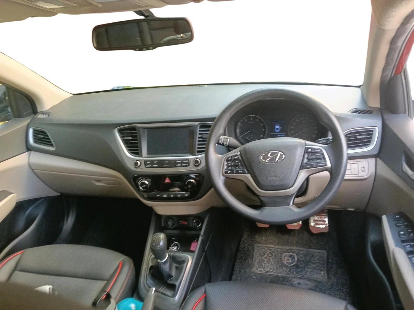 2019 Hyundai Verna 1.6 VTVT SX, Petrol, Manual, 44,639 km, interior