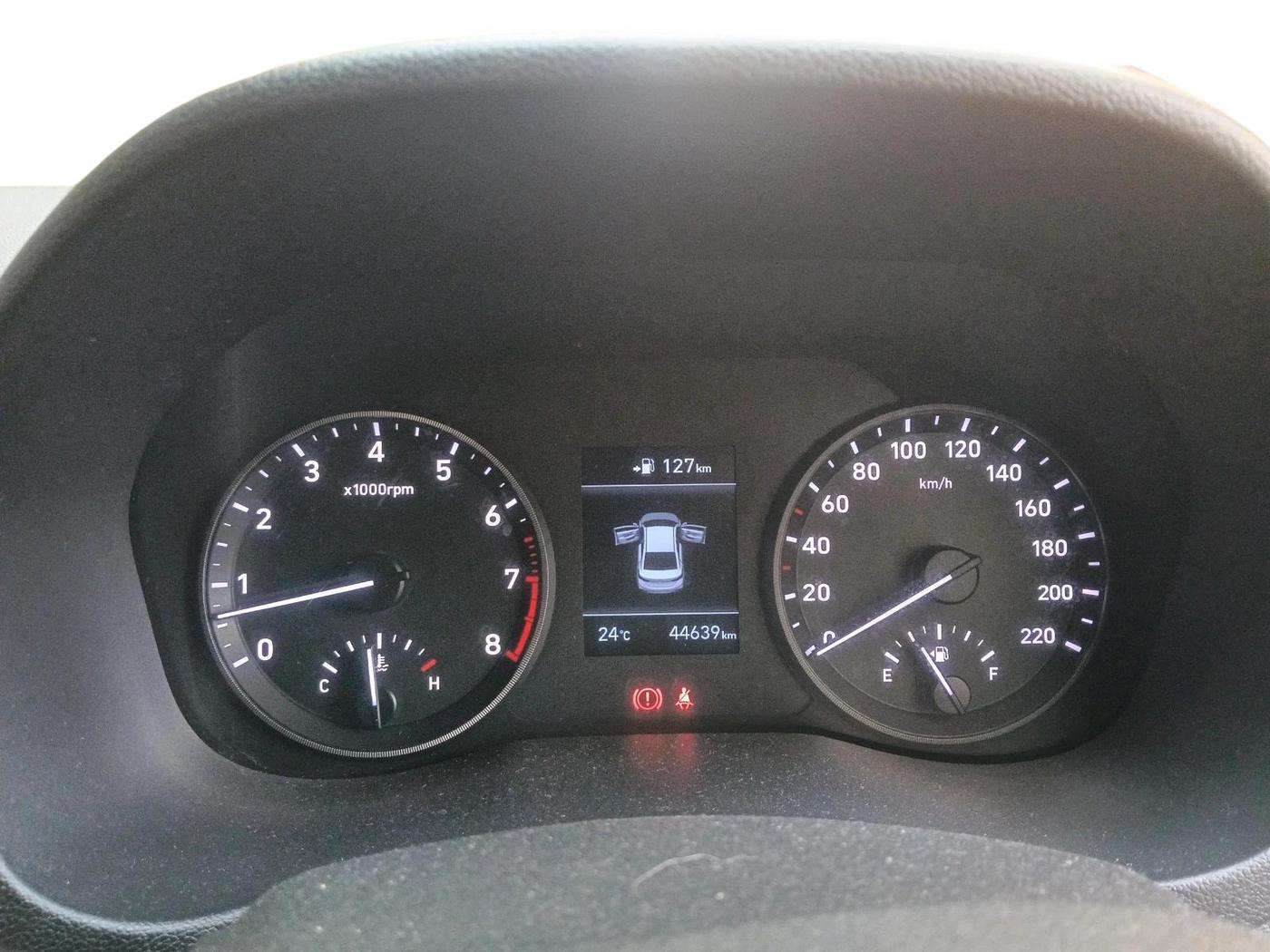 2019 Hyundai Verna 1.6 VTVT SX, Petrol, Manual, 44,639 km, interior