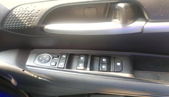 2023 KIA SONET HTK PLUS 1.0 IMT, Petrol, Manual, 27,707 km, interior