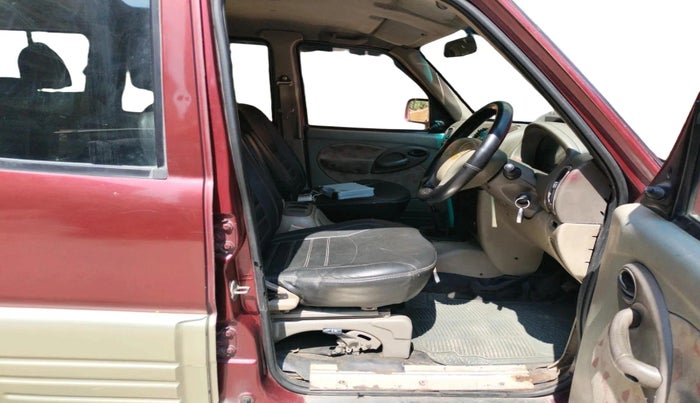 2005 Mahindra Scorpio 2.6 SLX CRDE, Diesel, Manual, 1,67,725 km, interior