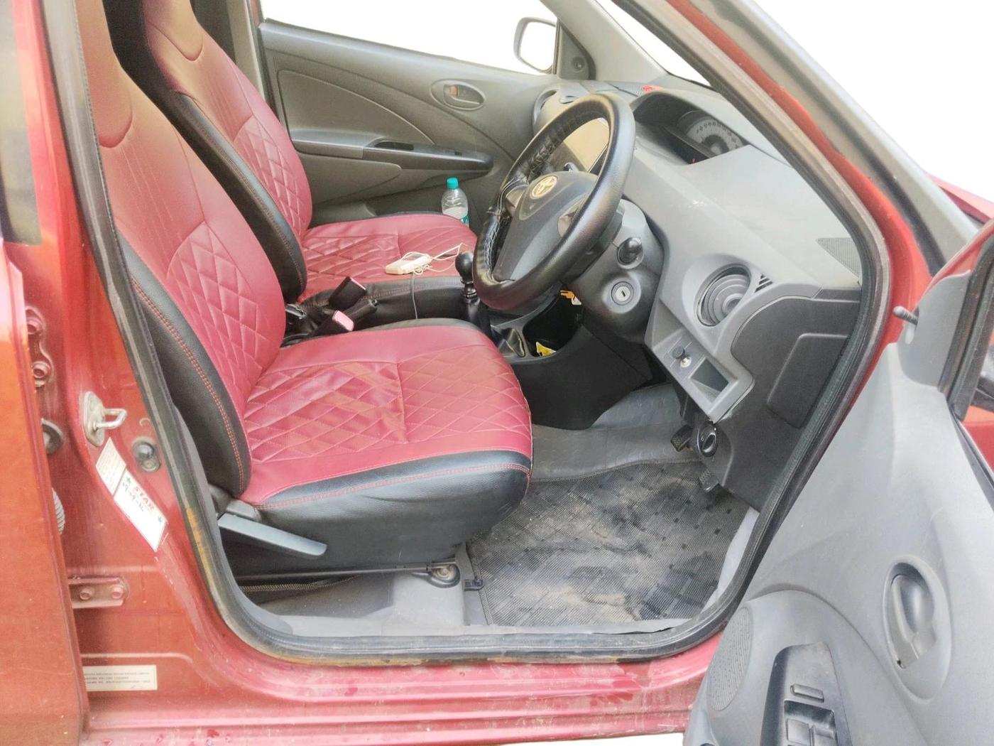 2012 Toyota Etios Liva GD, Diesel, Manual, 1,20,903 km, interior