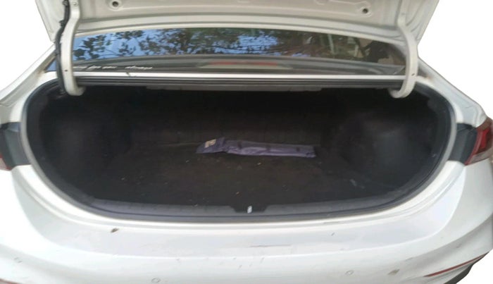 2018 Hyundai Verna 1.6 CRDI SX, Diesel, Manual, 1,52,249 km, exterior