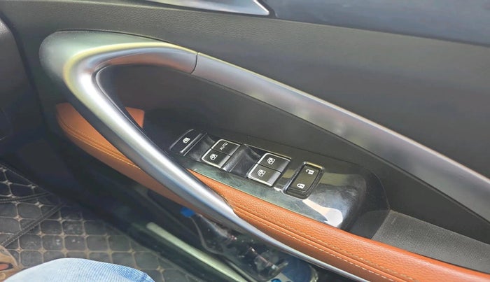 2020 MG HECTOR PLUS SHARP 2.0 DIESEL TURBO MT 6-STR, Diesel, Manual, 64,812 km, interior