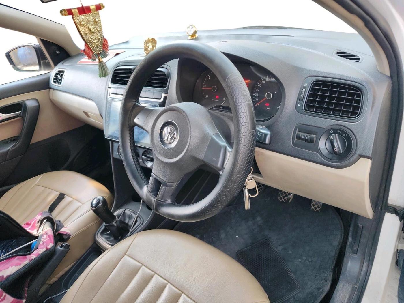 2012 Volkswagen Polo TRENDLINE 1.2L DIESEL, Diesel, Manual, 1,62,001 km, interior