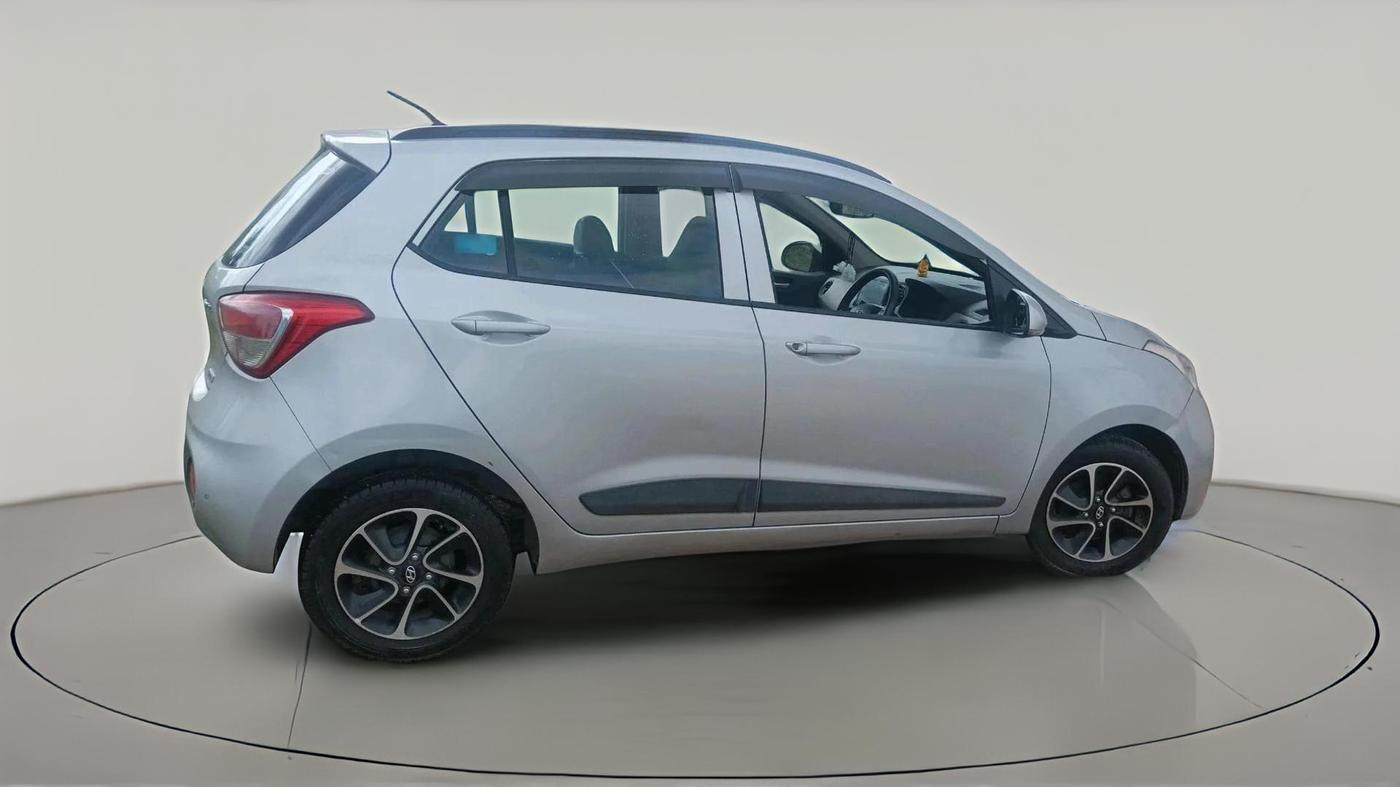 2017 Hyundai Grand i10 SPORTZ AT 1.2 KAPPA VTVT, Petrol, Automatic, 52,401 km, exterior